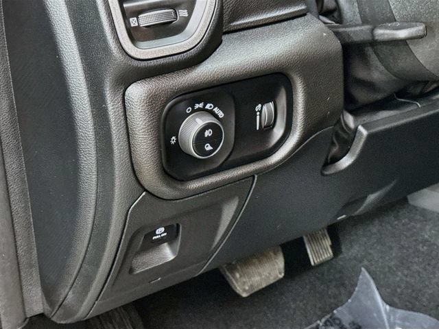 Used 2025 RAM 1500 Warlock AWD/4WD image 10