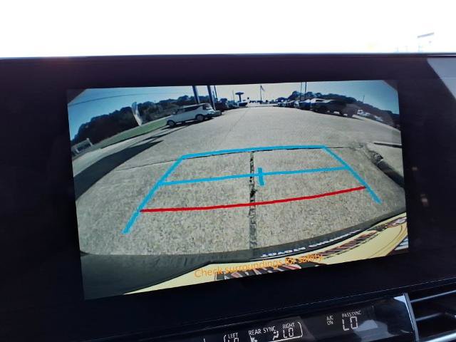 Used 2025 Toyota Sienna XLE FWD image 26