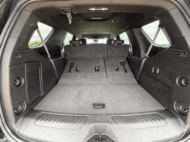 Used 2024 GMC Yukon SLT AWD/4WD image 11