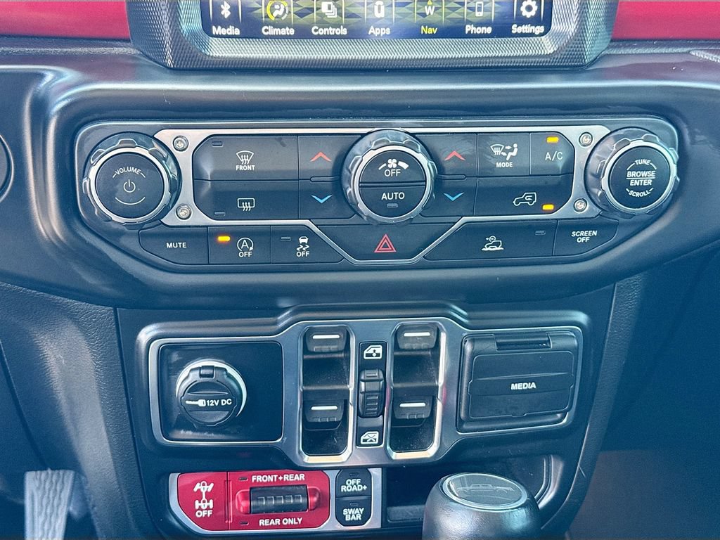 Used 2022 Jeep Gladiator Rubicon w/ LED Lighting Group AWD/4WD image 18