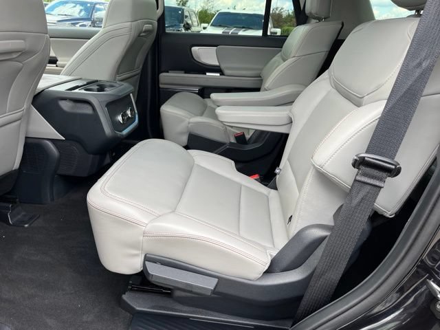 Certified 2025 Ford Expedition Active AWD/4WD image 14