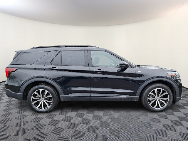 Certified 2025 Ford Explorer ST-Line AWD/4WD image 8