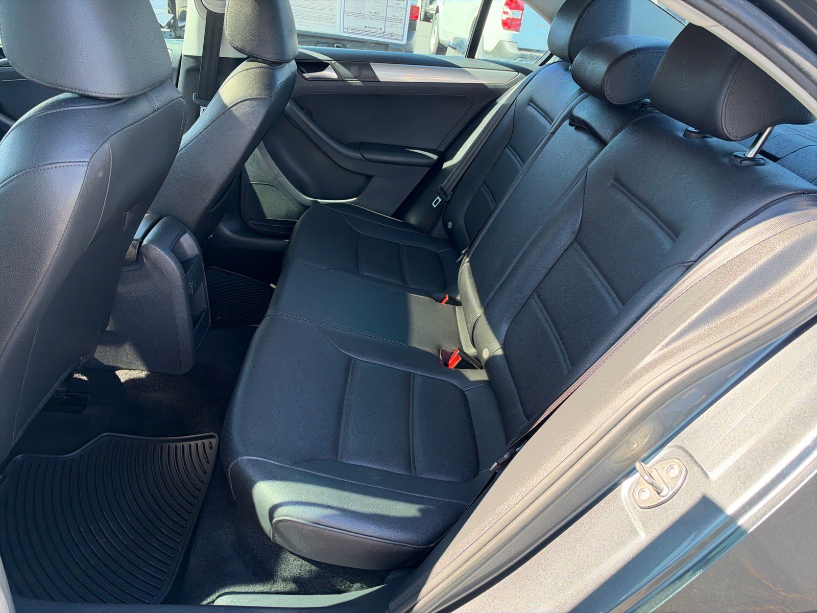 Used 2018 Volkswagen Jetta SE FWD image 9
