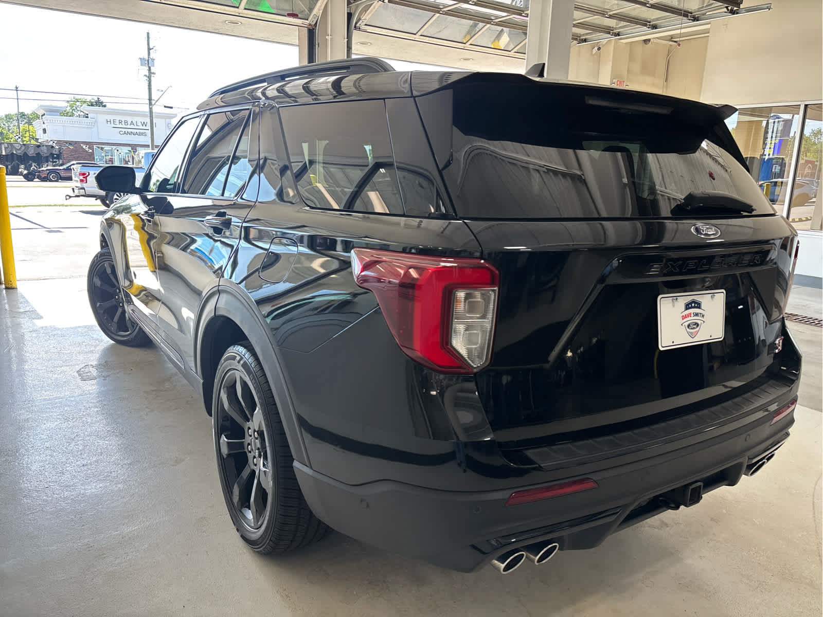 Certified 2021 Ford Explorer ST w/ ST Street Pack AWD/4WD image 5