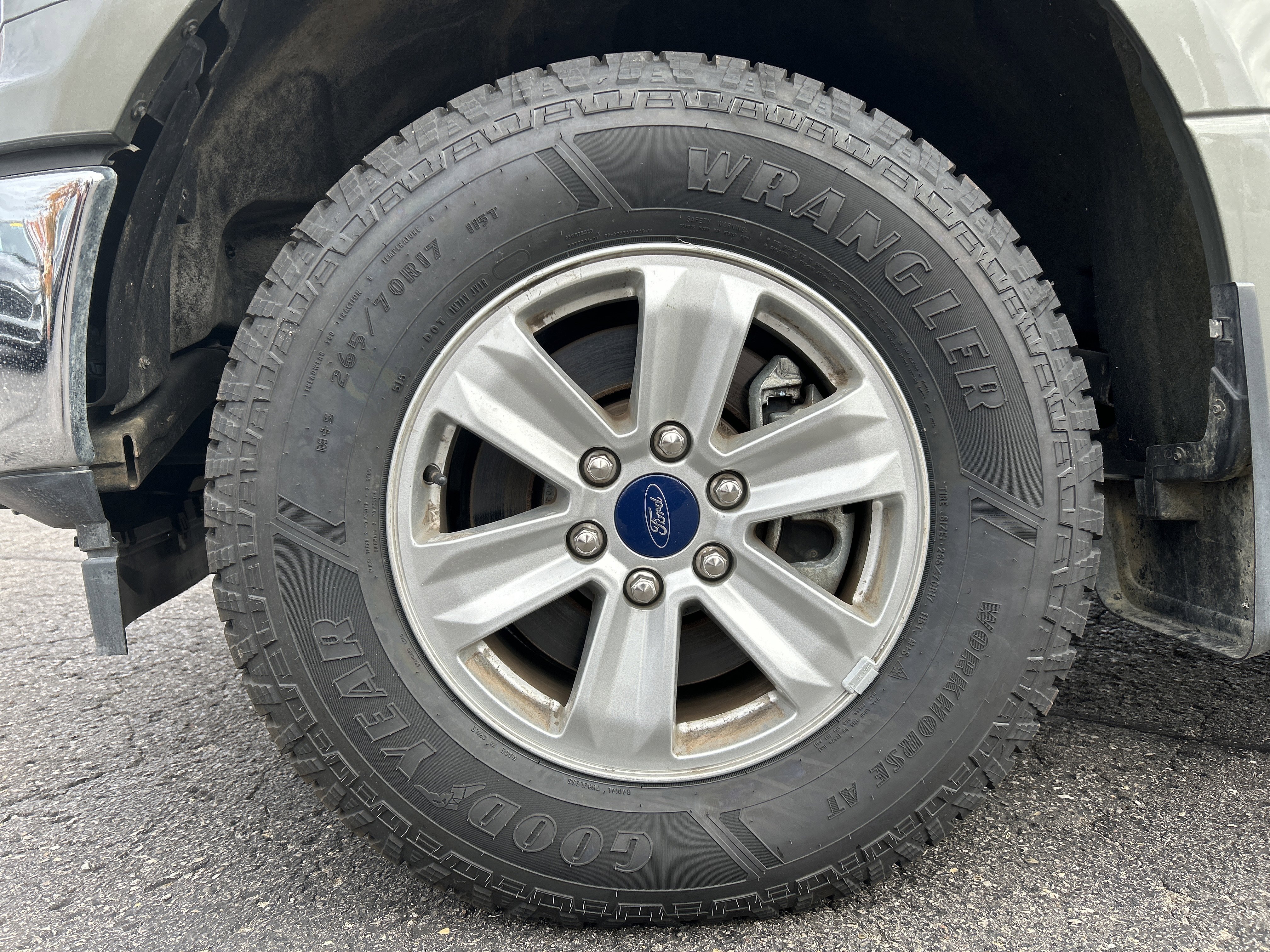 Certified 2019 Ford F150 XLT w/ Equipment Group 301A Mid image 25