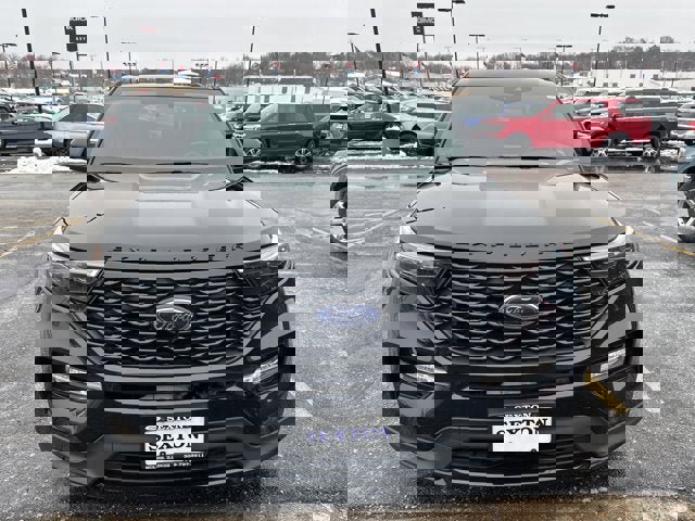 Certified 2023 Ford Explorer ST-Line w/ Class IV Trailer Tow Package image 2