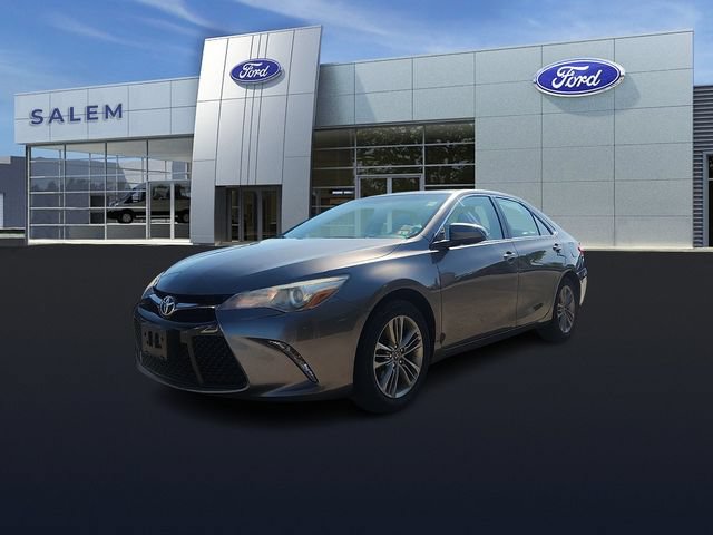 Used 2017 Toyota Camry SE w/ Moonroof Package FWD image 6