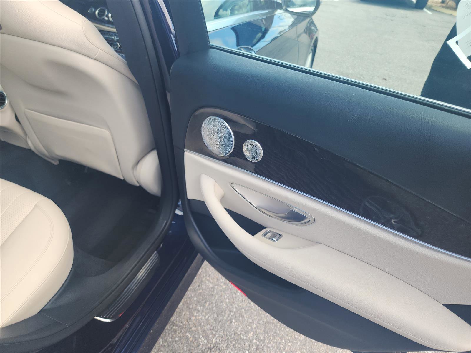 Used 2019 Mercedes-Benz E 300 E 300 image 22