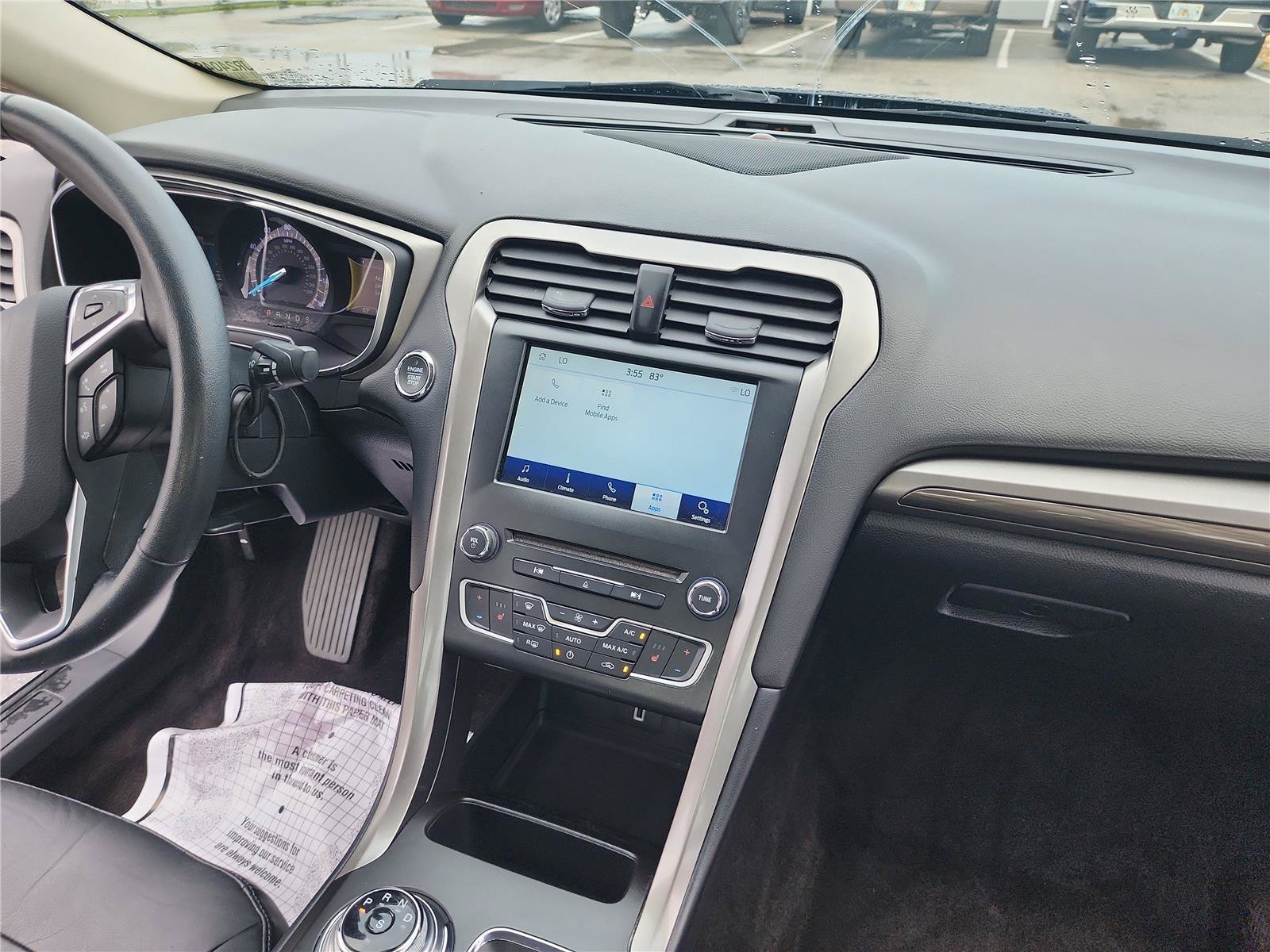 Certified 2018 Ford Fusion SE w/ Fusion SE Technology Package FWD image 20