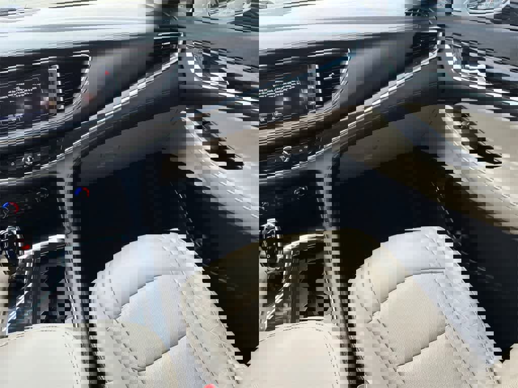 Used 2018 Buick Enclave Premium image 23