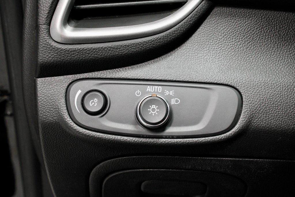 Used 2020 Chevrolet Trax LT w/ Redline Edition image 26