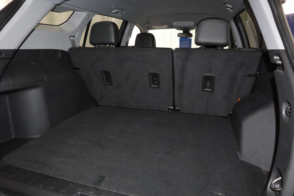 Used 2022 GMC Terrain SLT image 12