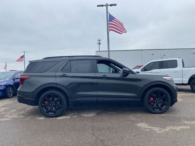 Certified 2023 Ford Explorer ST w/ Technology Package image 3