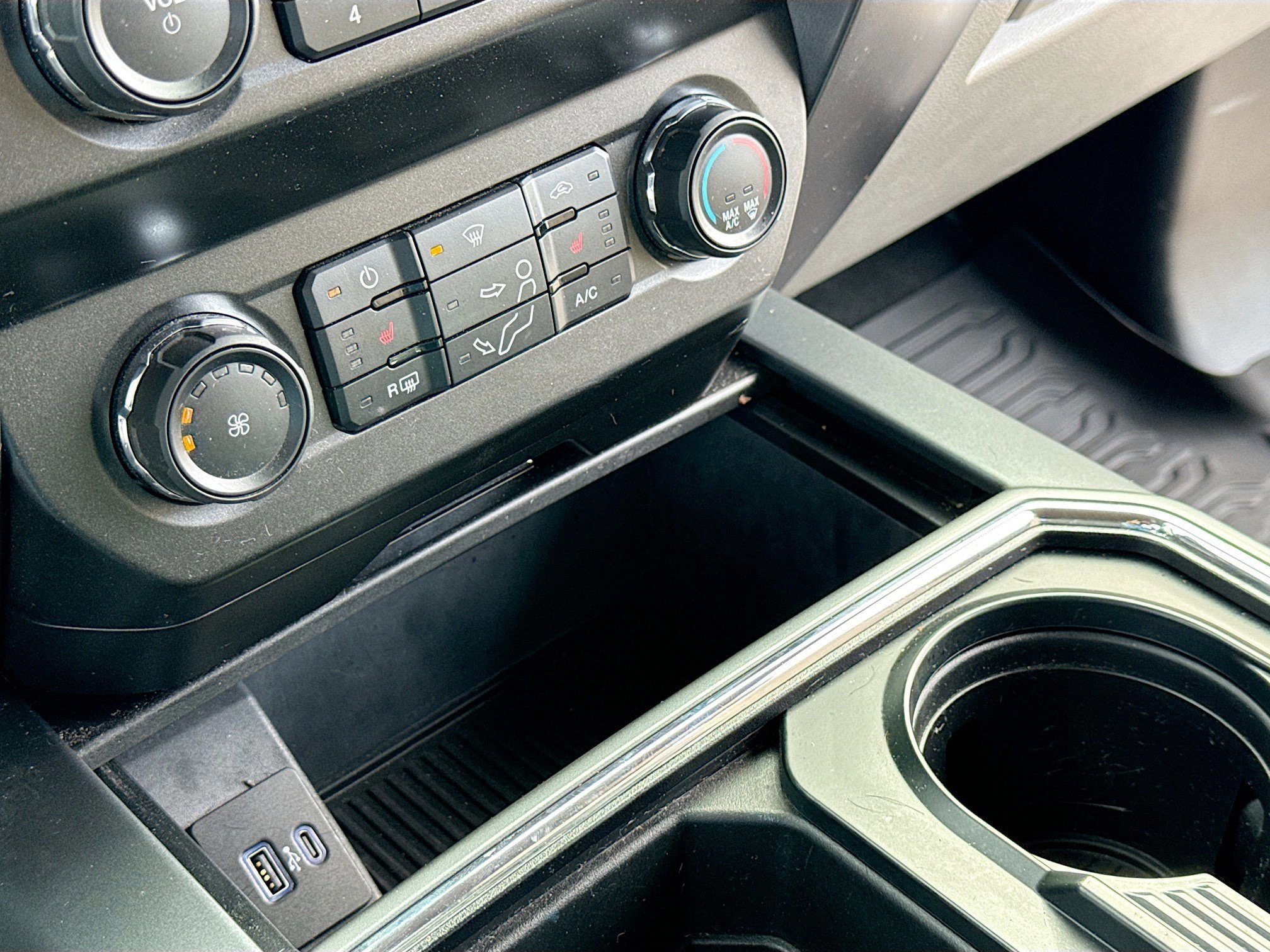 Certified 2021 Ford F350 XLT w/ XLT Premium Package image 15