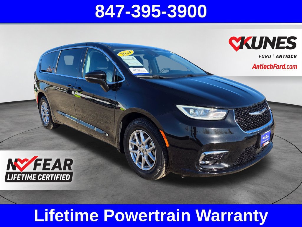 Used 2024 Chrysler Pacifica Touring-L