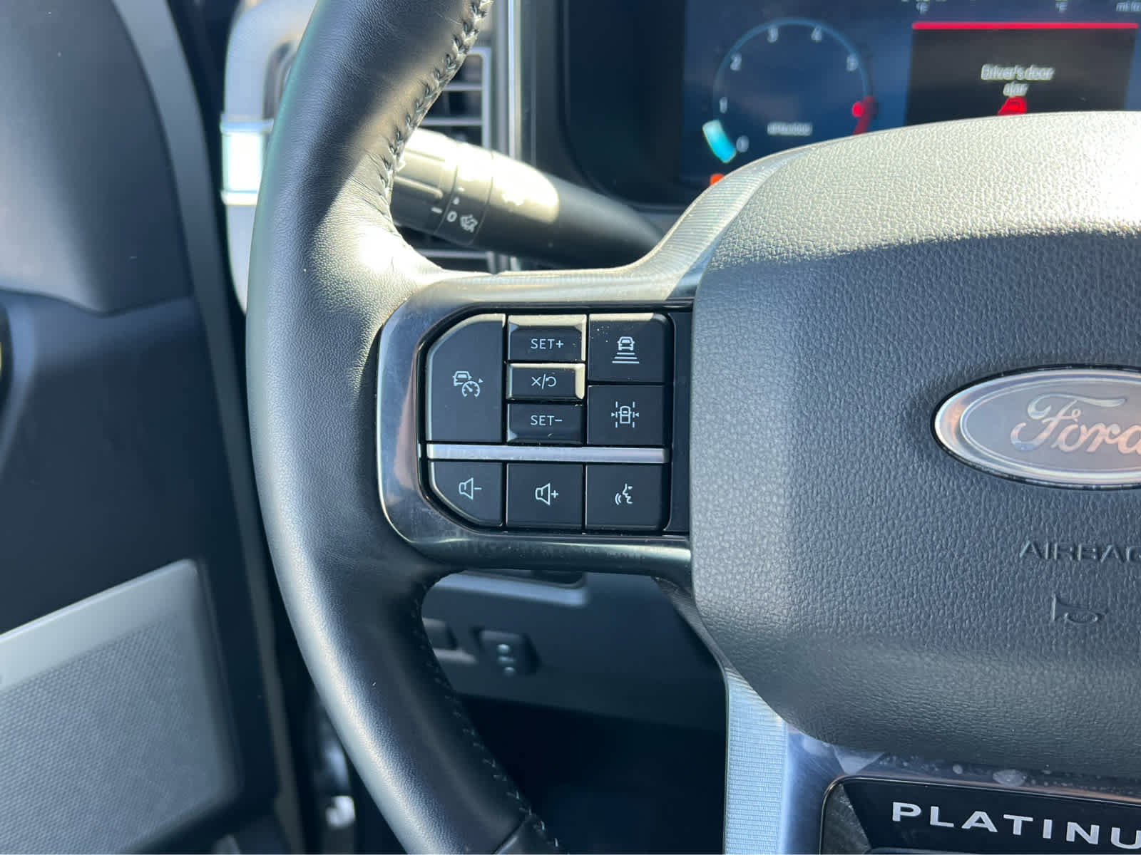 Certified 2025 Ford F450 Platinum AWD/4WD image 35