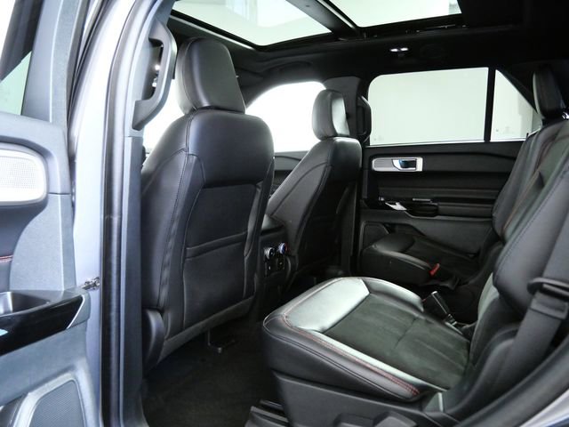 Certified 2024 Ford Explorer ST-Line w/ Class IV Trailer Tow Package AWD/4WD image 13