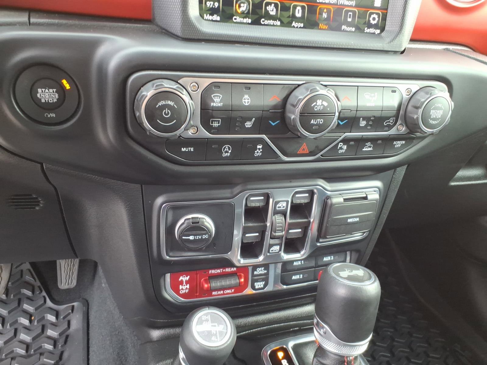 Used 2022 Jeep Wrangler Unlimited Rubicon w/ Steel Bumper Group AWD/4WD image 19