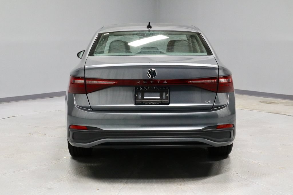 Used 2025 Volkswagen Jetta SE FWD image 10