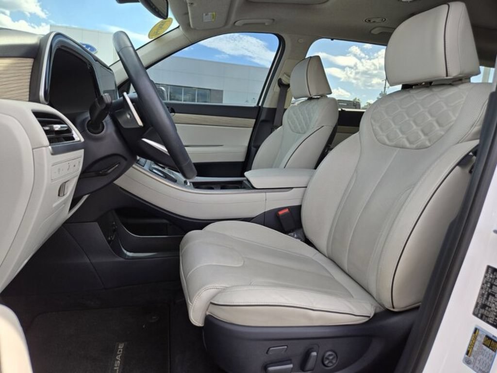 Used 2022 Hyundai Palisade Limited FWD image 9