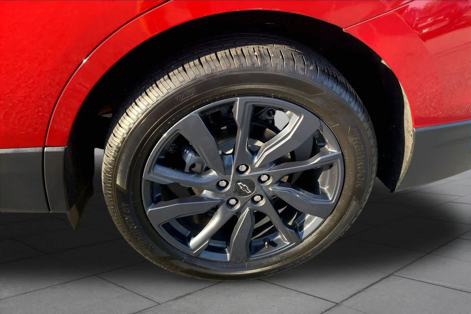 Used 2024 Chevrolet Equinox RS w/ RS Leather Package FWD image 10