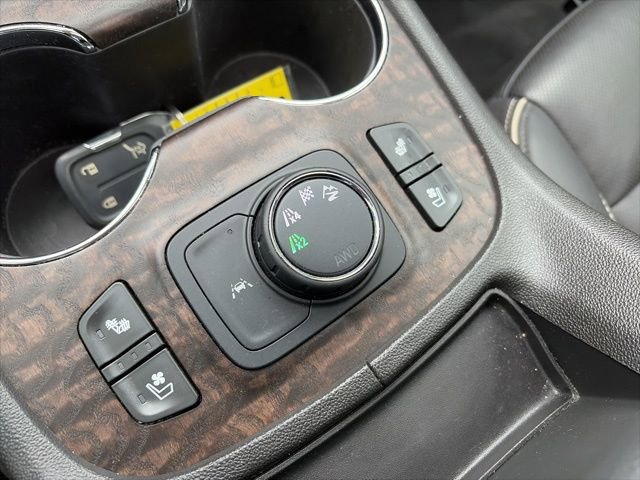 Used 2023 GMC Acadia Denali w/ Denali Technology Package image 19