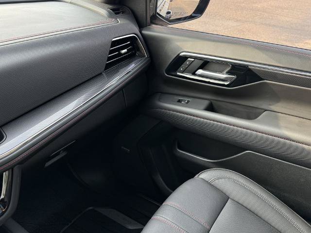 Used 2026 Chevrolet Suburban RST w/ Comfort Package RWD image 29
