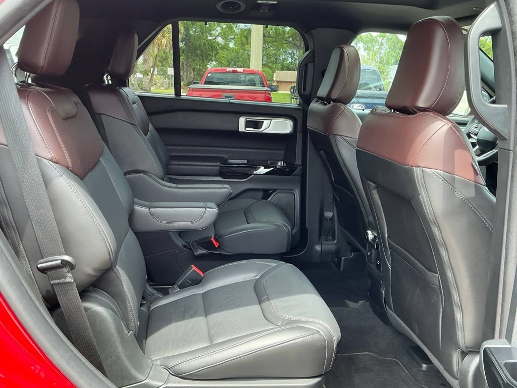 Certified 2023 Ford Explorer Platinum w/ Technology Package AWD/4WD image 21