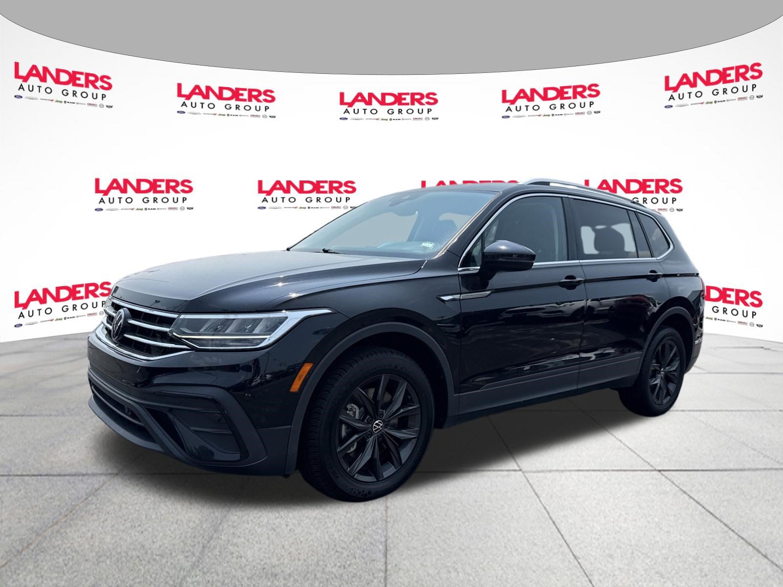 Used 2024 Volkswagen Tiguan SE FWD image 7
