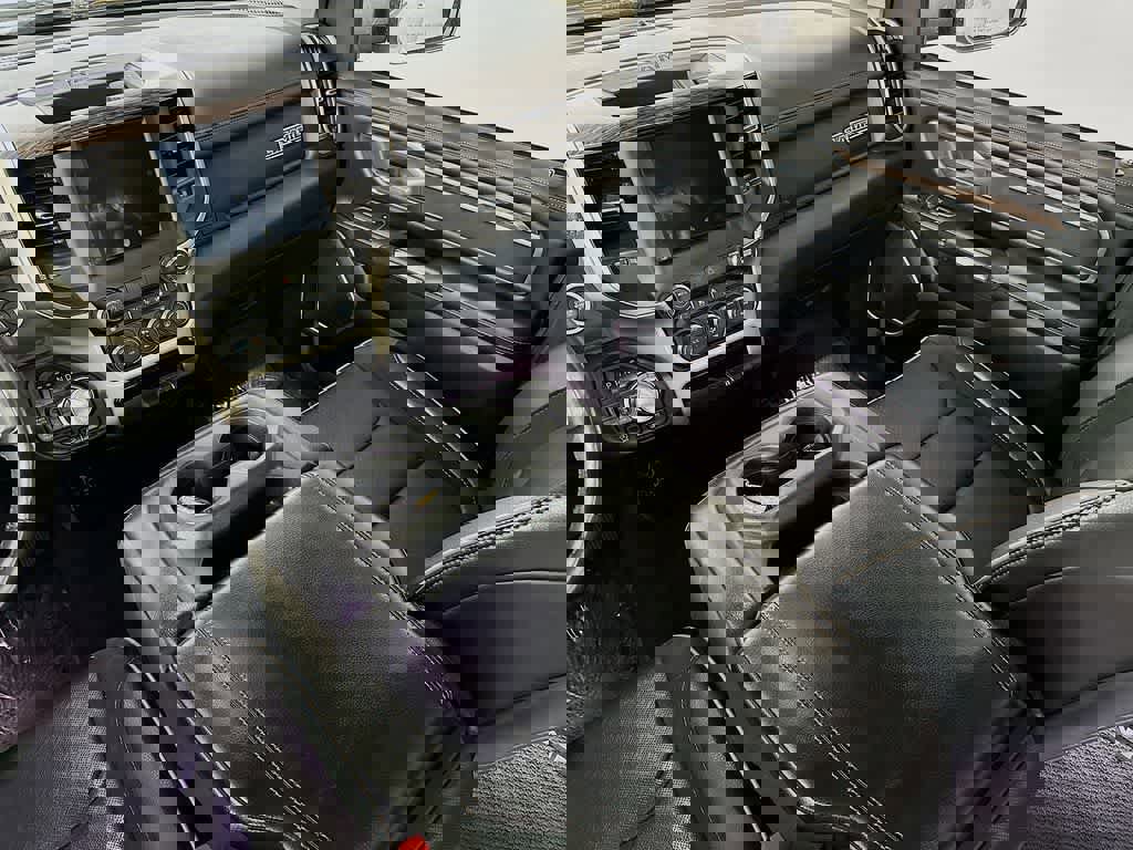 Used 2020 RAM 1500 Laramie w/ Off Road Group image 14