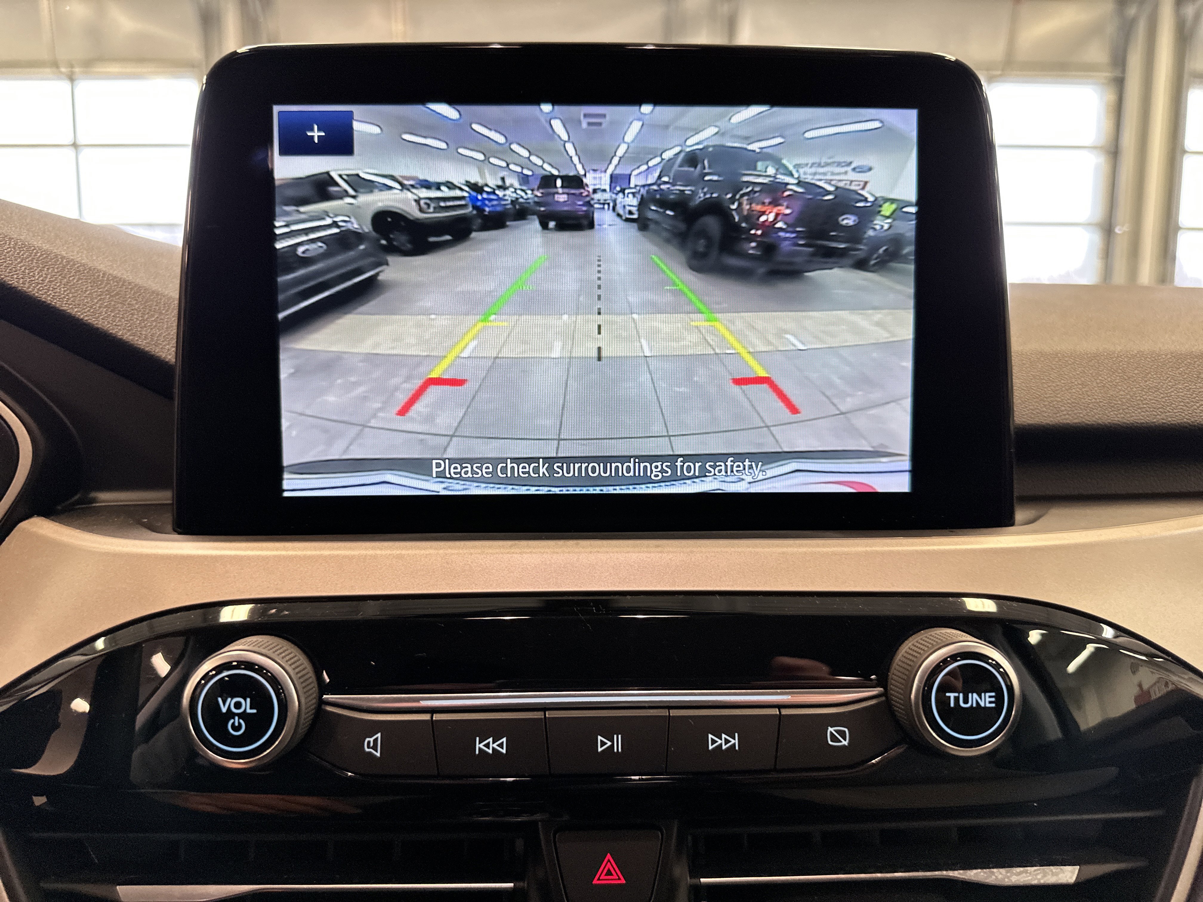 Certified 2022 Ford Escape SE w/ Cold Weather Package image 29