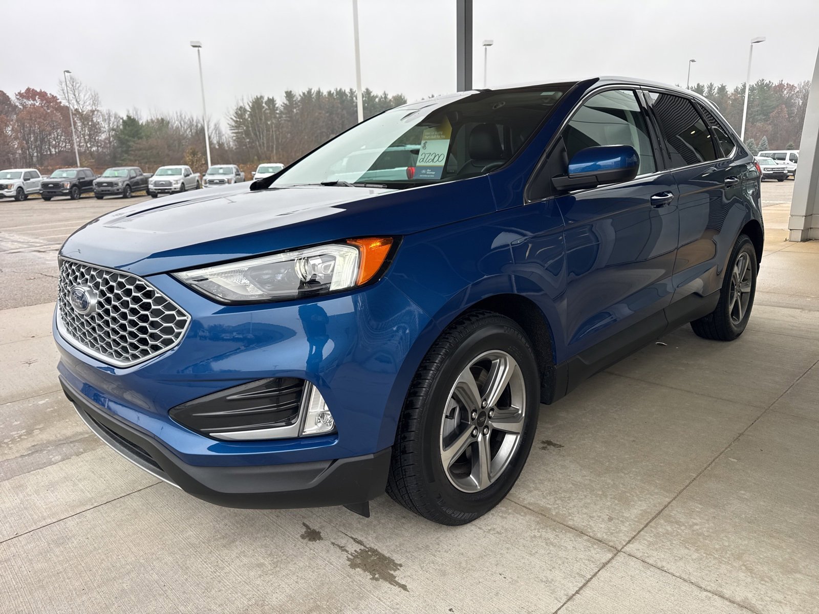 Certified 2024 Ford Edge SEL w/ Convenience Package image 3