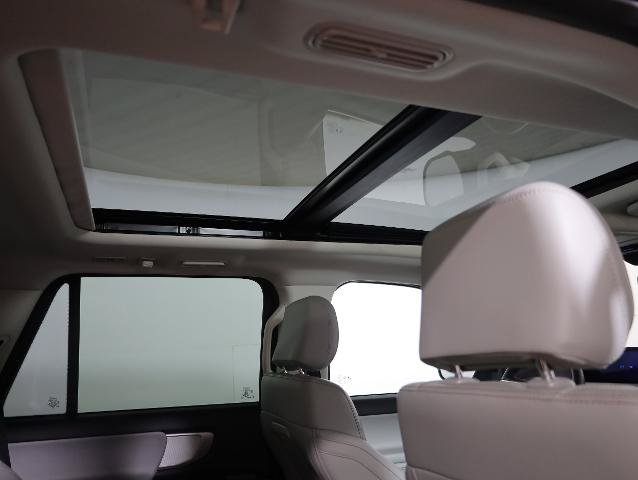 Certified 2025 Ford Expedition Active AWD/4WD image 24