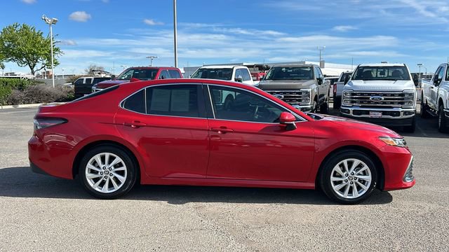 Used 2024 Toyota Camry LE image 2