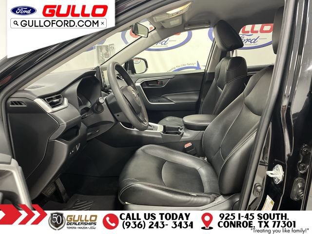 Used 2019 Toyota RAV4 LE FWD image 28