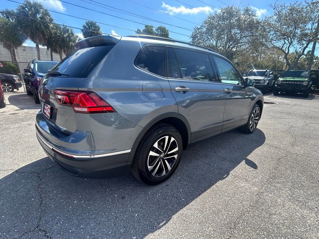 Used 2022 Volkswagen Tiguan S image 3
