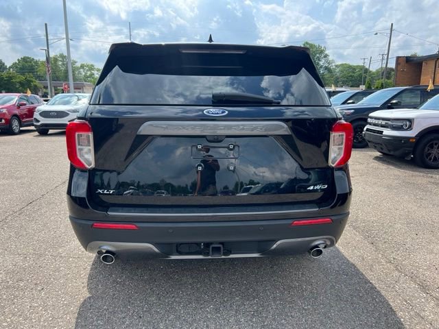 Certified 2023 Ford Explorer XLT w/ Equipment Group 202A AWD/4WD image 5
