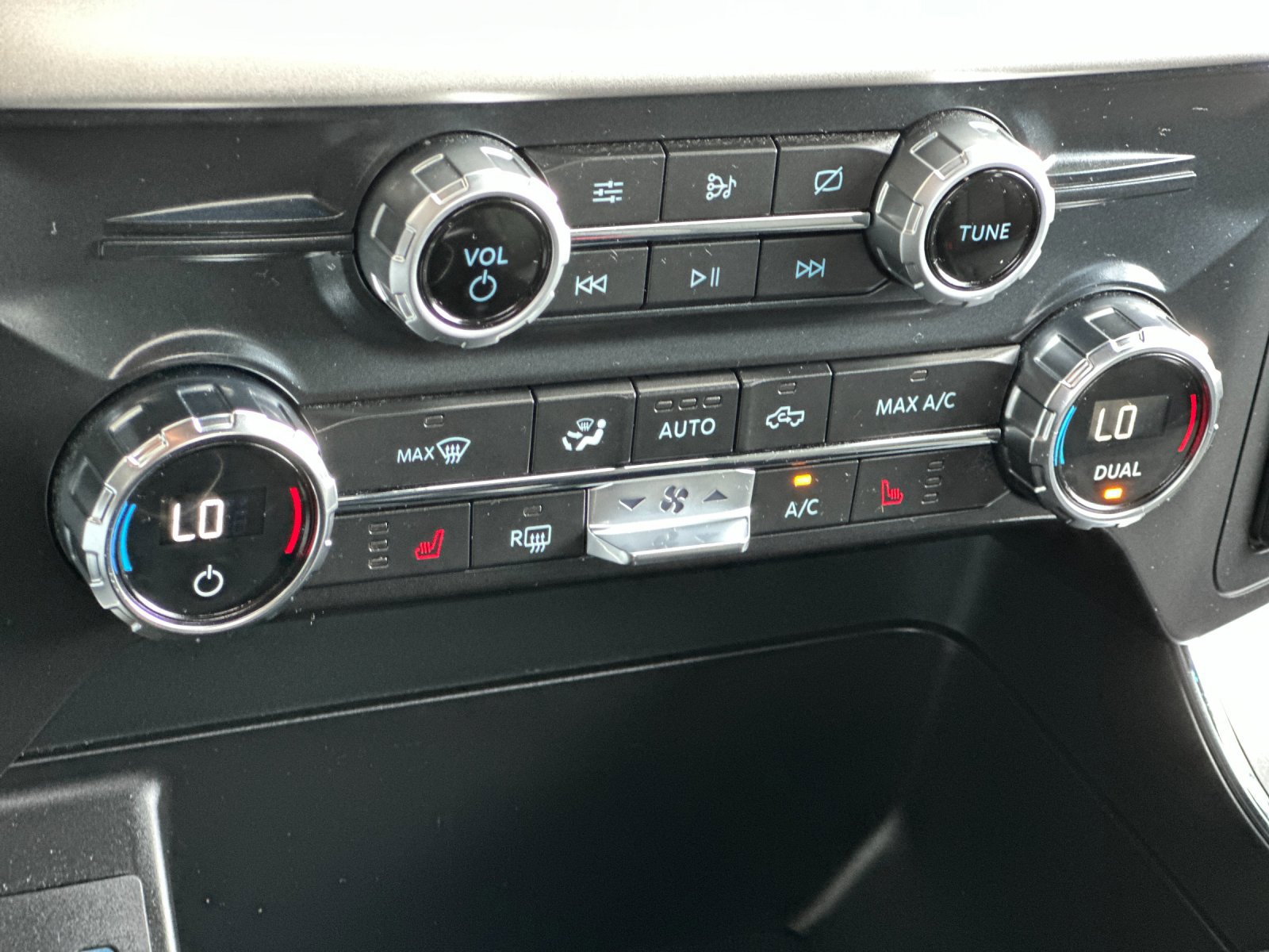 Certified 2021 Ford F150 XLT w/ Equipment Group 302A High image 20