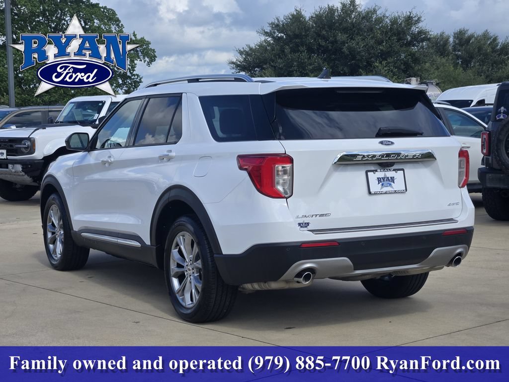 Certified 2024 Ford Explorer Limited AWD/4WD image 3