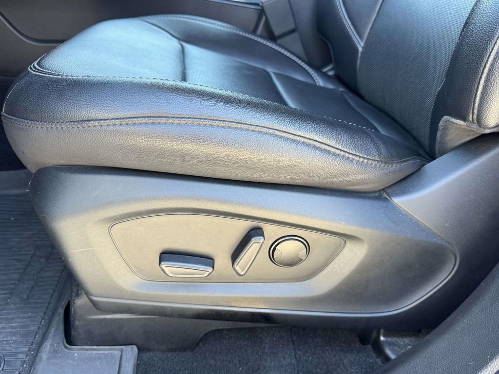 Certified 2021 Ford Explorer Limited w/ Hybrid Equipment Group 310A AWD/4WD image 19