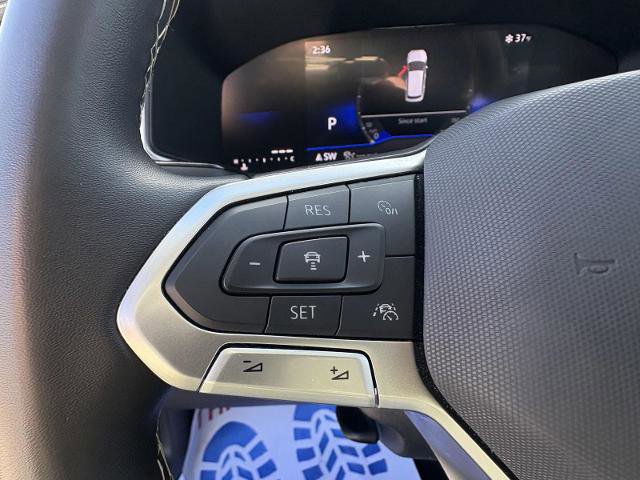 Used 2025 Volkswagen Taos SE image 21