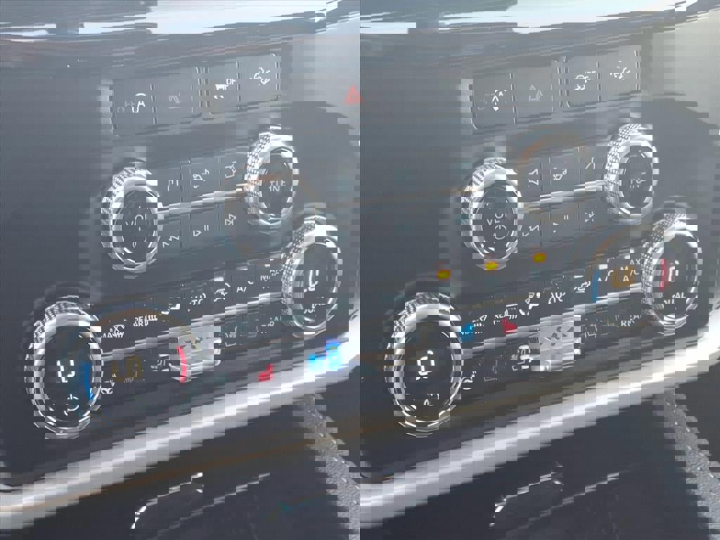 Certified 2024 Ford Expedition Max XLT image 26