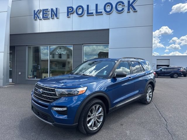 Certified 2022 Ford Explorer XLT w/ Equipment Group 202A AWD/4WD image 2