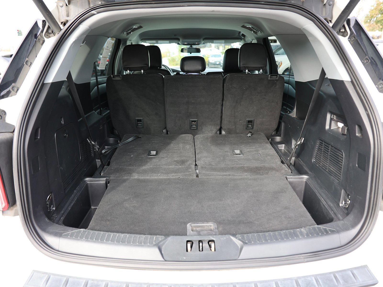 Certified 2022 Ford Explorer XLT w/ Equipment Group 202A image 13