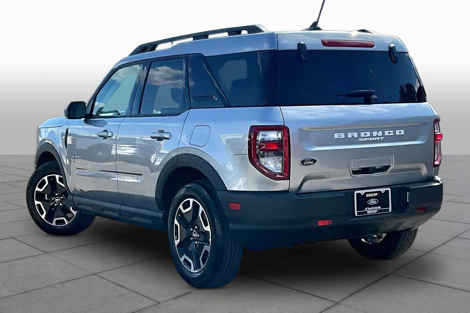 Certified 2023 Ford Bronco Sport Outer Banks w/ Tech Package AWD/4WD image 12