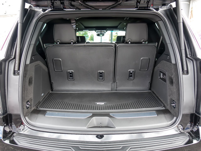 Used 2026 Cadillac Escalade Luxury w/ Touring Package AWD/4WD image 25