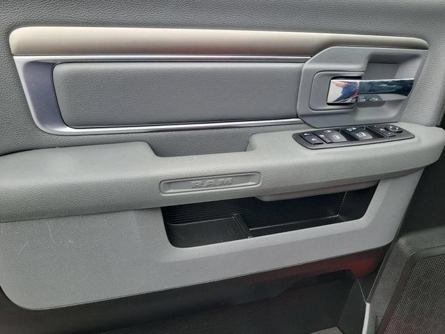 Used 2019 RAM 1500 Classic SLT w/ Luxury Group AWD/4WD image 20