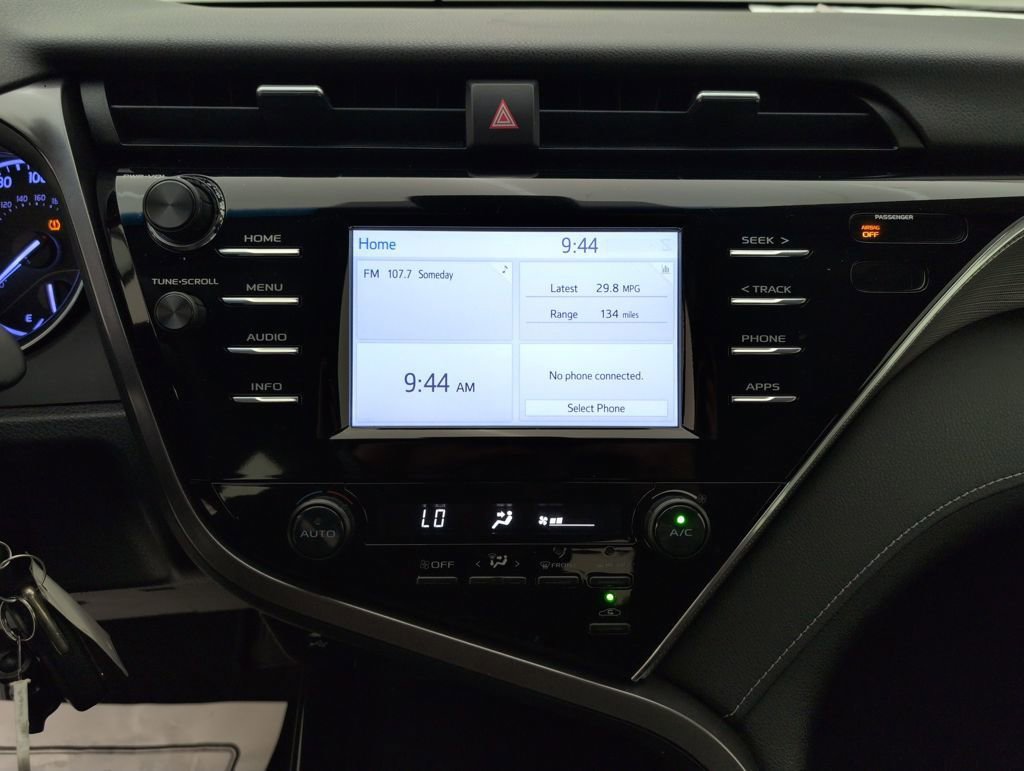 Used 2018 Toyota Camry SE image 27