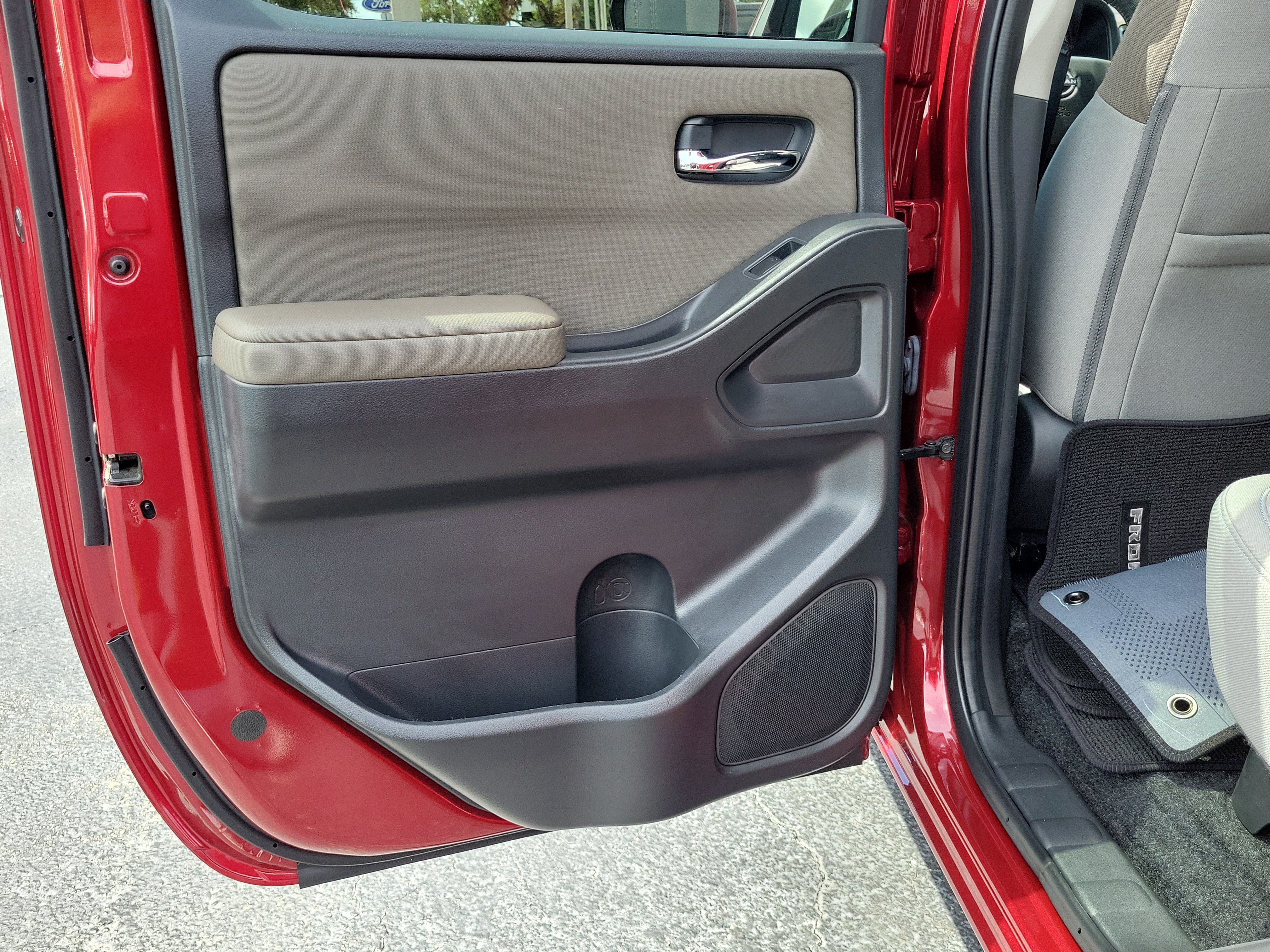 Used 2022 Nissan Frontier SV RWD image 11