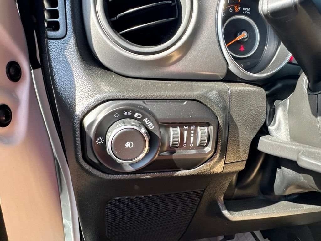 Used 2022 Jeep Wrangler Unlimited Sport AWD/4WD image 24